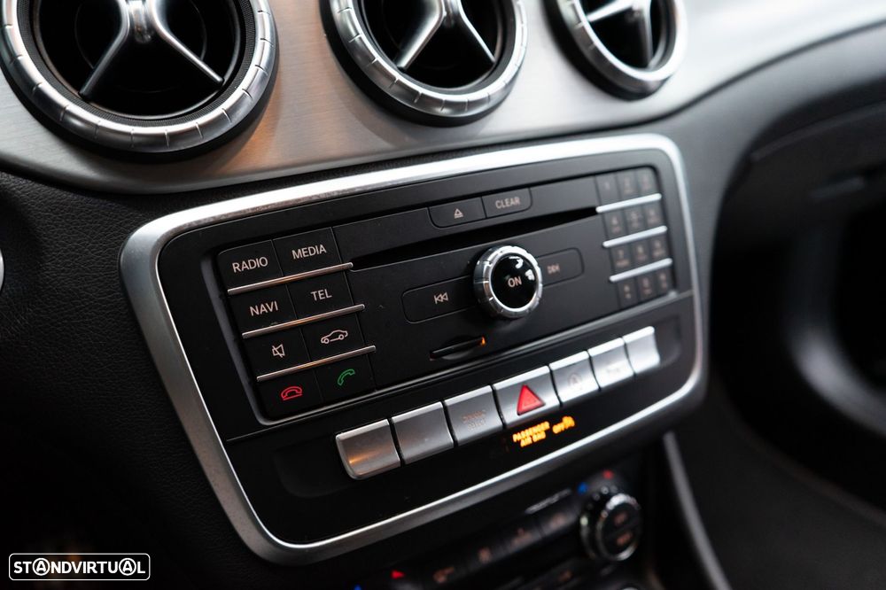 Mercedes-Benz CLA 220 d Shooting Brake AMG Line Aut. - 35