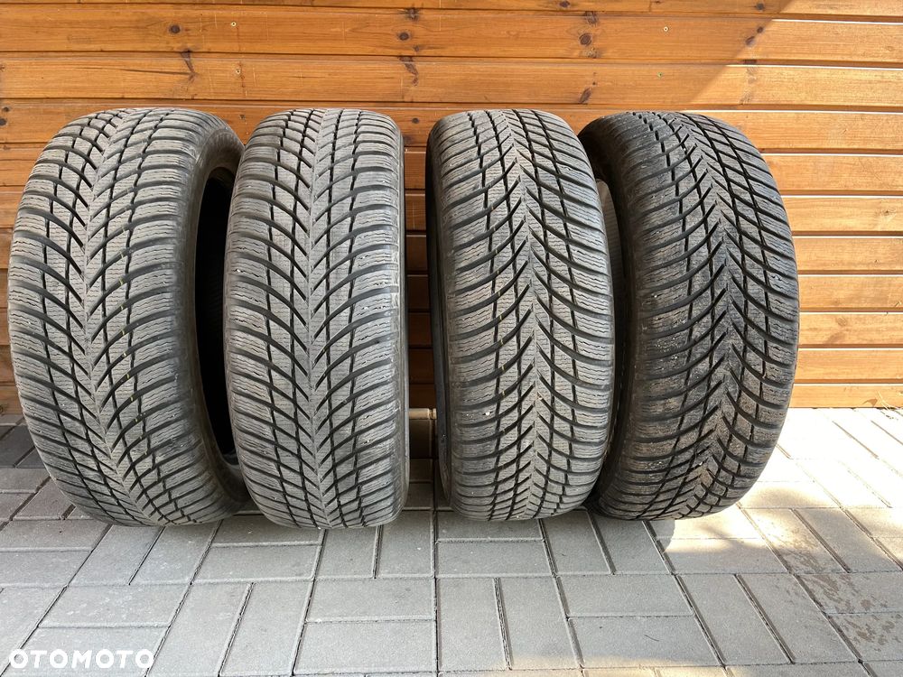 Land Rover Discovery Sport 2.0 D165 mHEV Dynamic SE - 27