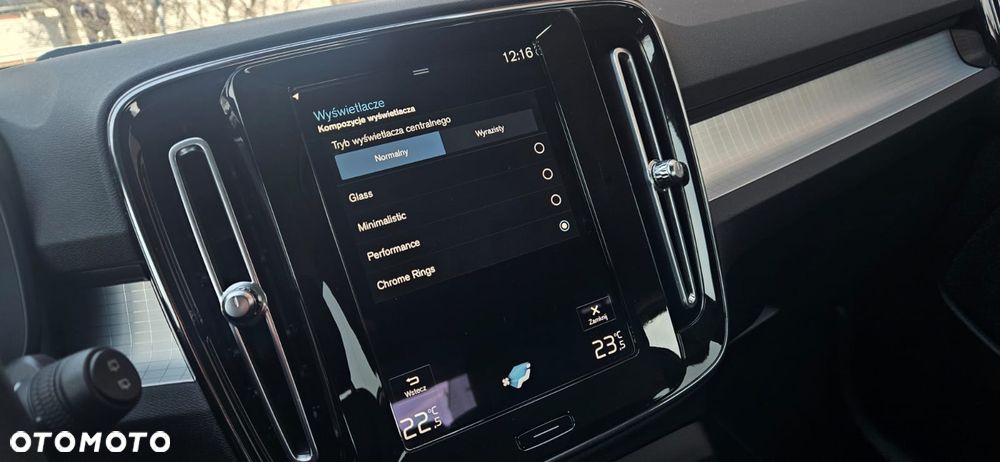 Volvo XC 40 T3 Momentum Pro - 39