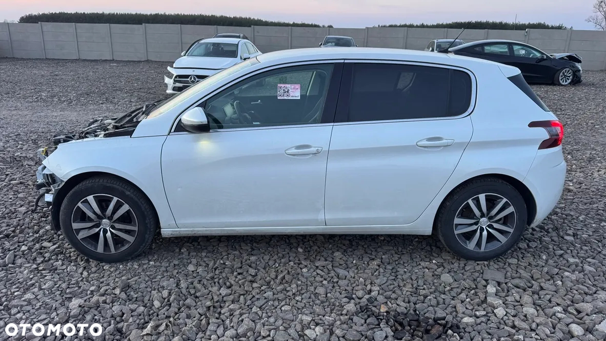 Peugeot 308 1.2 PureTech Allure S&S - 5