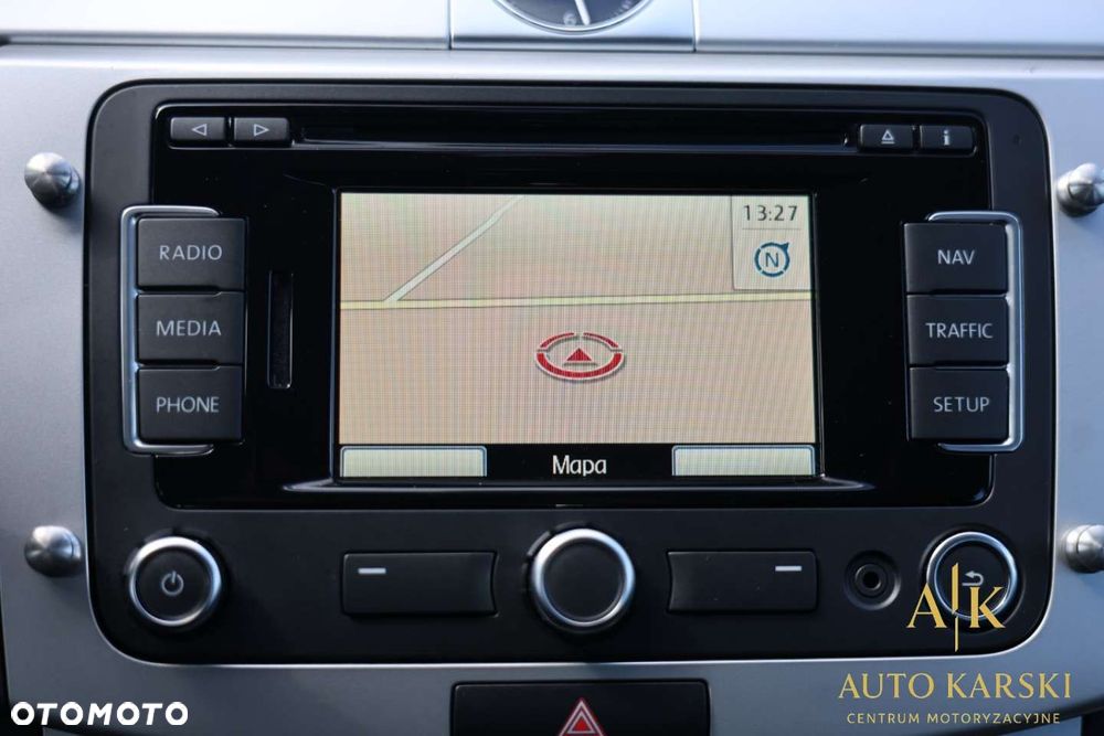 Volkswagen Passat - 31