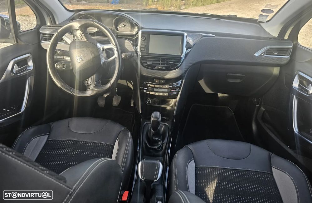 Peugeot 2008 1.2 PureTech Active - 9