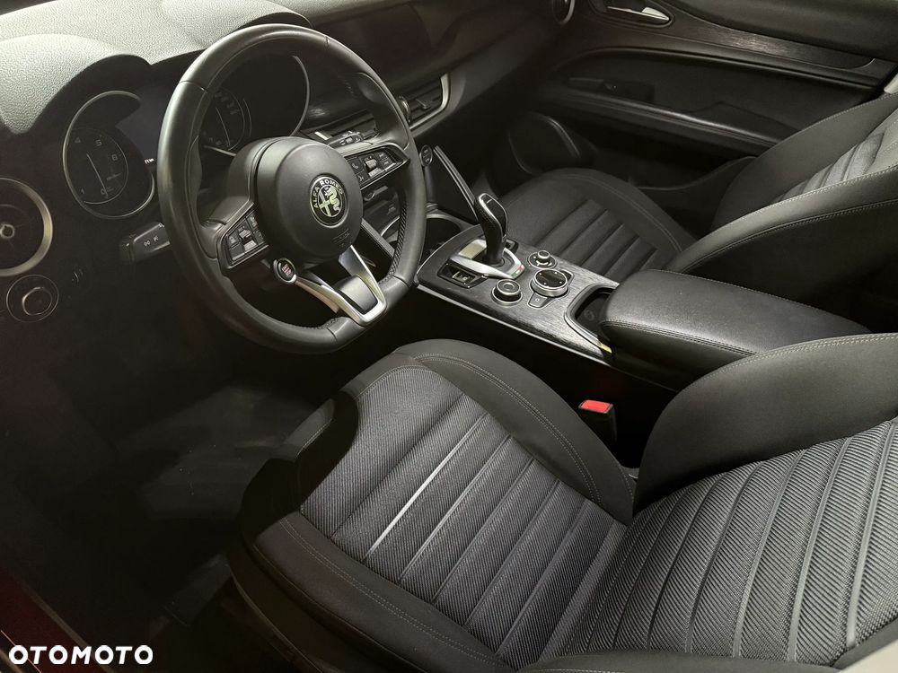 Alfa Romeo Stelvio 2.2 16V AT8 Q4 Business - 10
