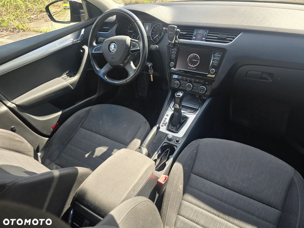 Skoda Octavia 2.0 TDI Ambition DSG - 9