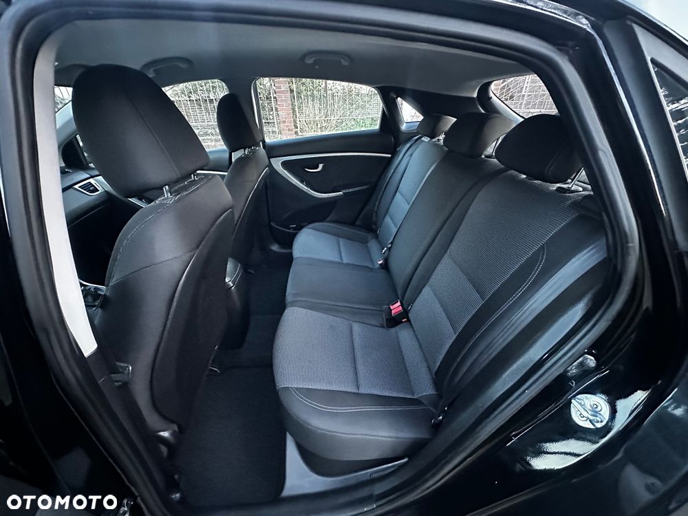 Hyundai i30 1.4 Premium - 17