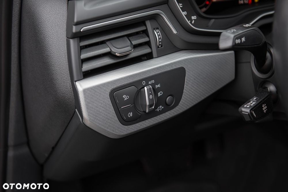 Audi A4 Limousine 35 TFSI S tronic S line - 17