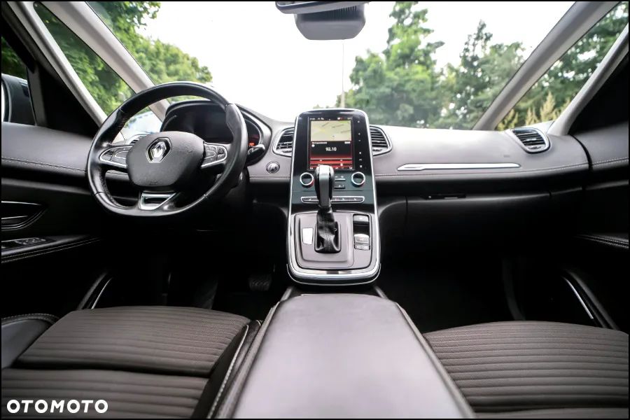 Renault Grand Scenic - 20