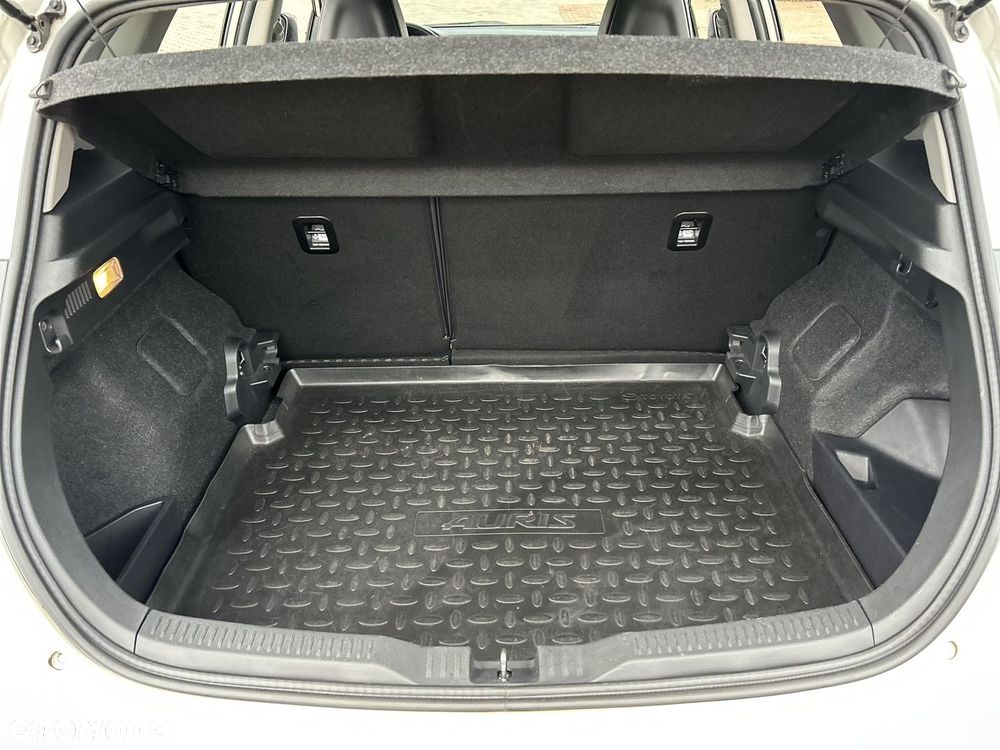 Toyota Auris - 26