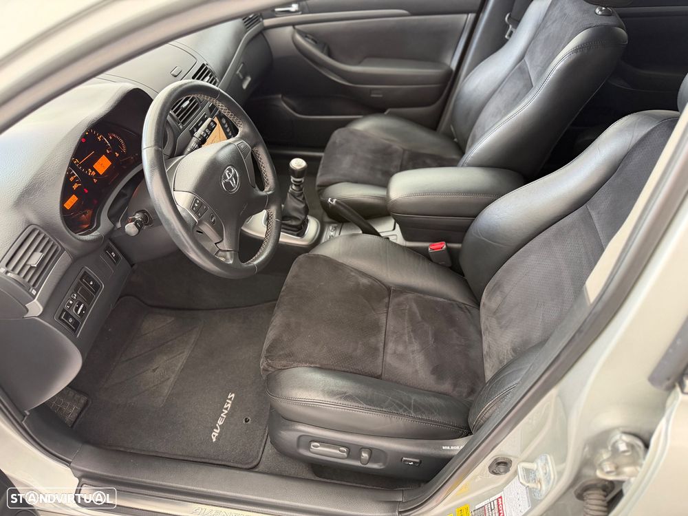 Toyota Avensis SW 2.2 D-CAT Sol+GPS - 8
