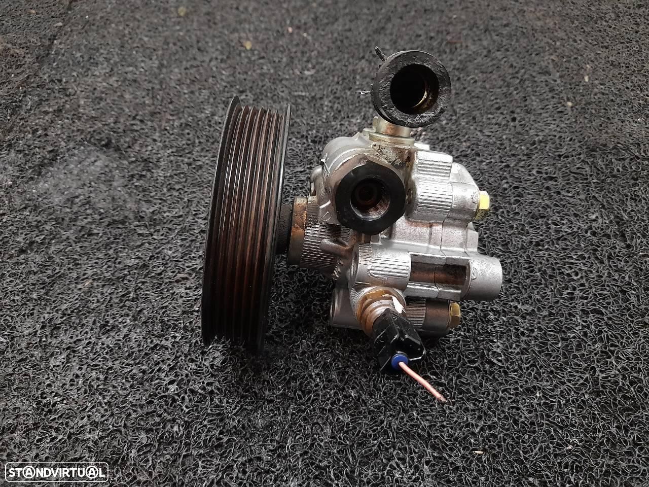 BOMBA DIREÇÃO TOYOTA RAV4 A2 - 1