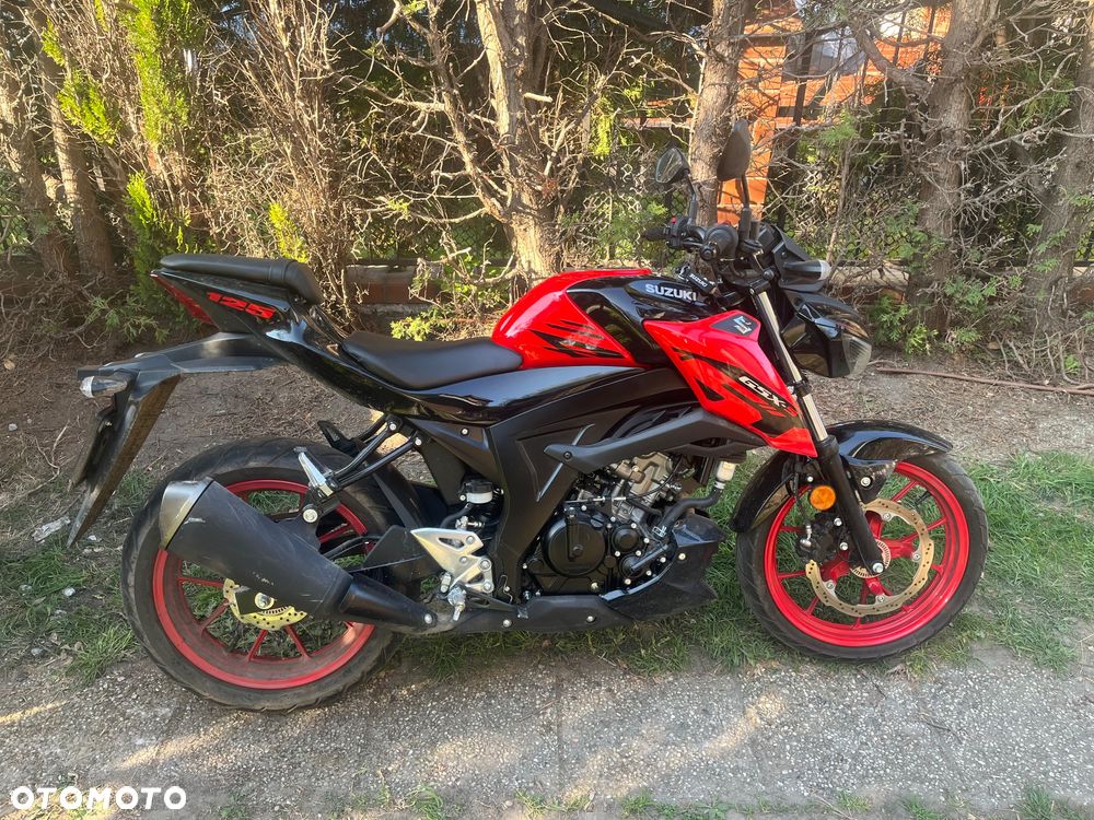 Suzuki GSX - 2