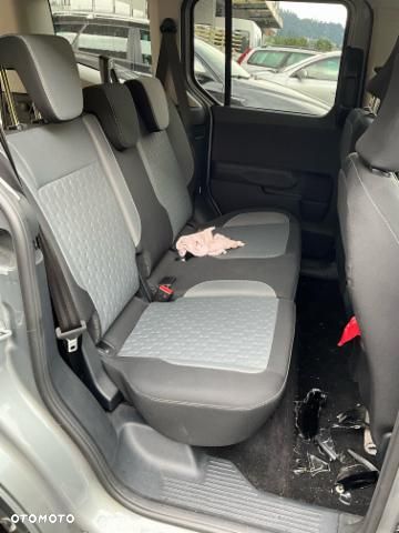 Ford E-Tourneo Courier 54 kWh TITANIUM - 13