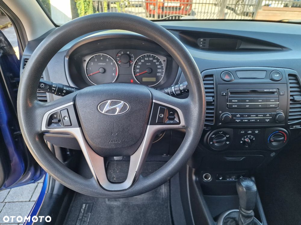 Hyundai i20 1.4 Comfort EU5 - 21