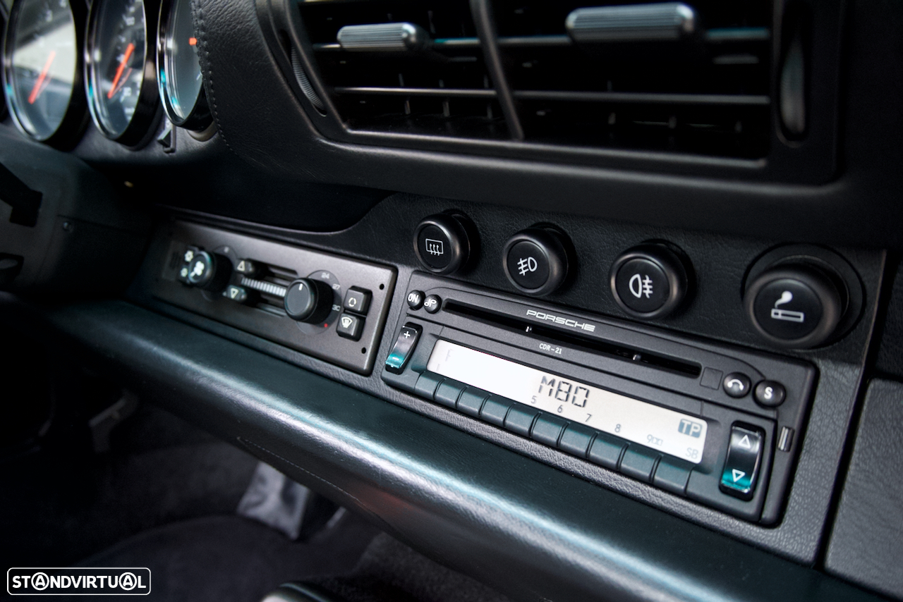 Porsche 911 (993) - 35