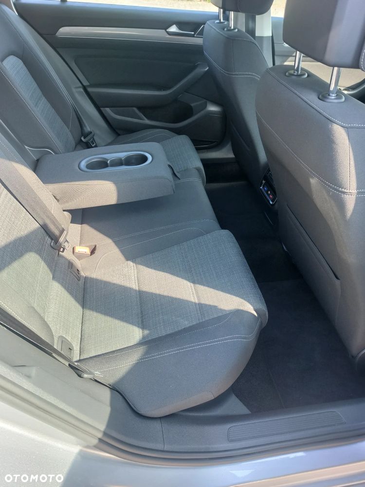 Volkswagen Passat 2.0 TDI SCR DSG - 7