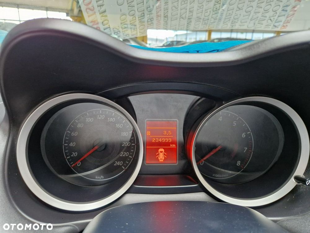 Mitsubishi Lancer - 12