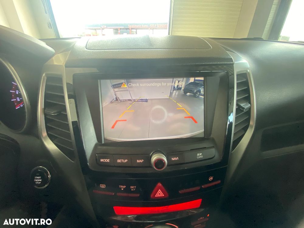 SsangYong Tivoli e-XDi 160 2WD Aut. Sapphire - 14