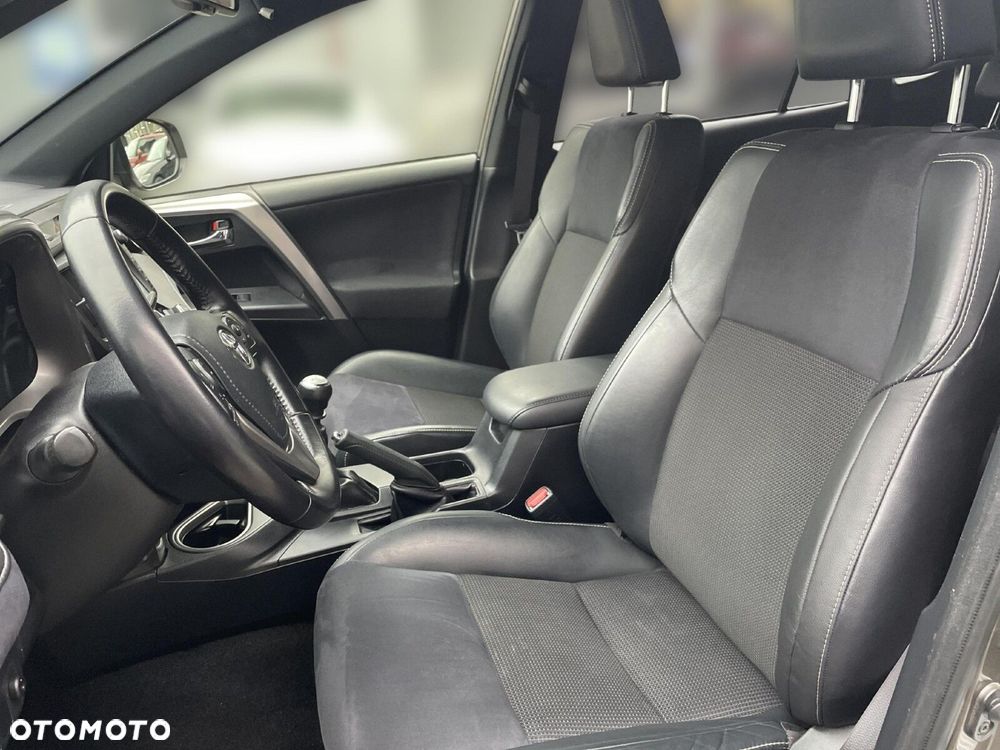 Toyota RAV4 2.0 Premium EU6 - 12