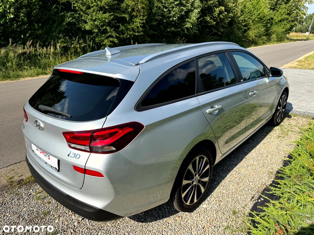 Hyundai i30 Kombi 1.6 CRDI DCT YES - 4