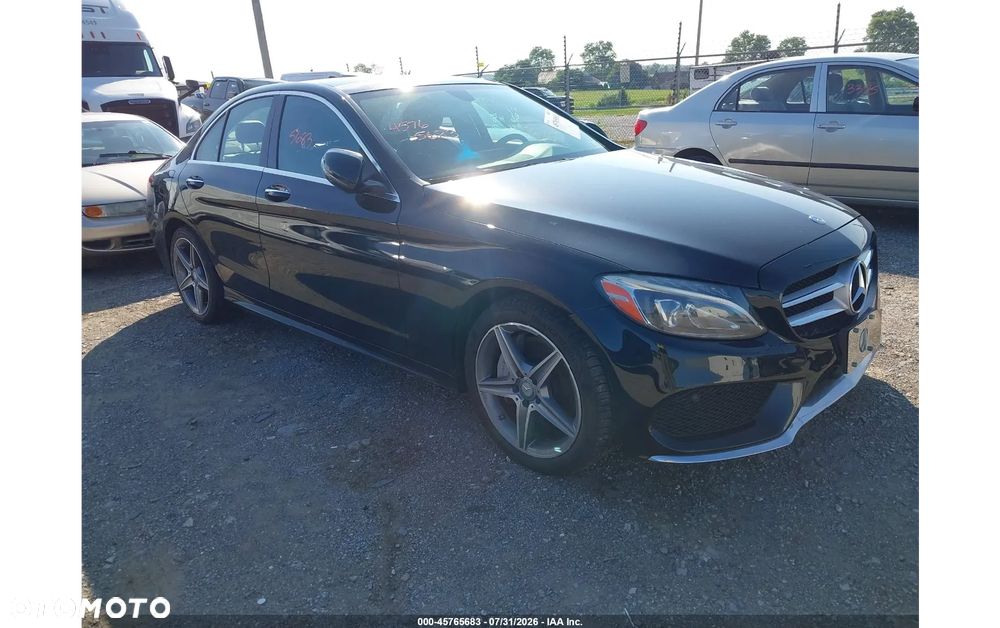 Mercedes-Benz Klasa C 300 7G-TRONIC AMG Line - 2