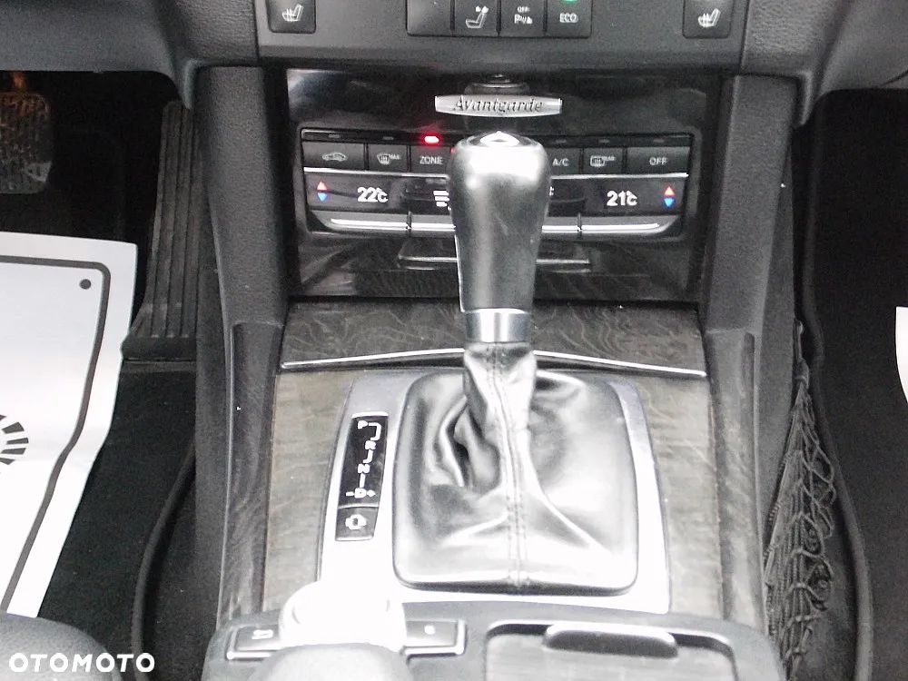 Mercedes-Benz Klasa E 200 CDI DPF BlueEFFICIENCY 7G-TRONIC Avantgarde - 15