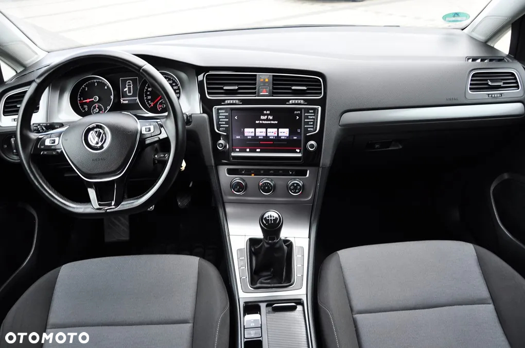 Volkswagen Golf 1.6 BlueTDI Trendline - 29