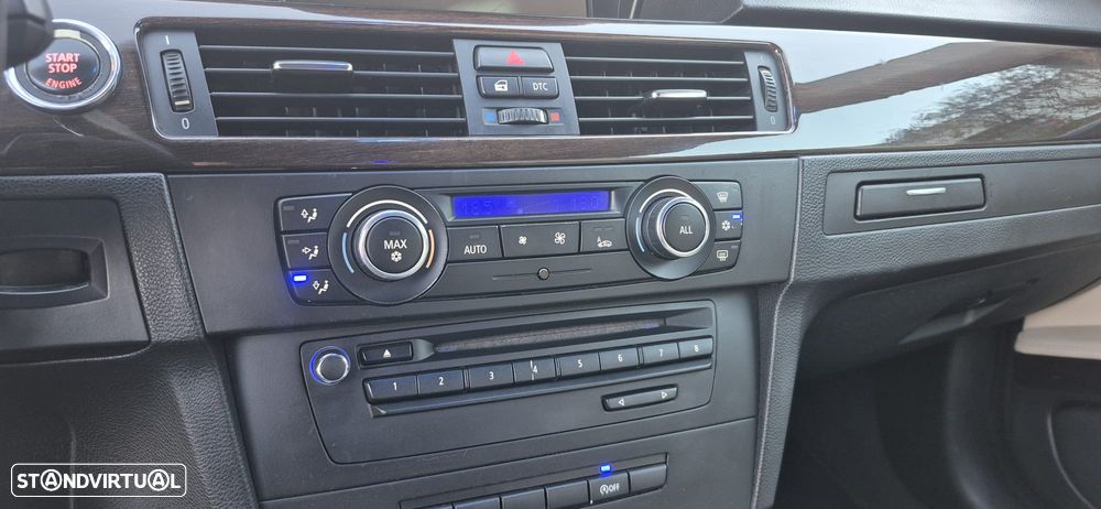 BMW 320 d Coupe - 14