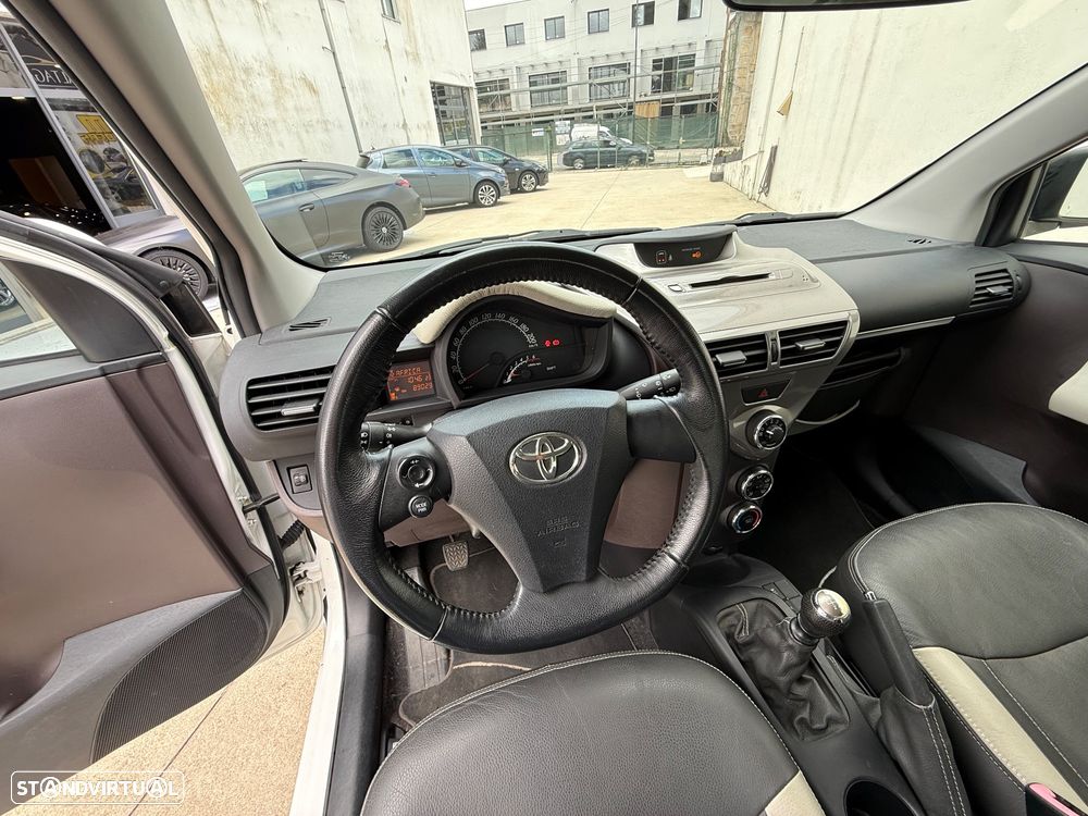 Toyota iQ 1.4 D-4D 2 EP - 15