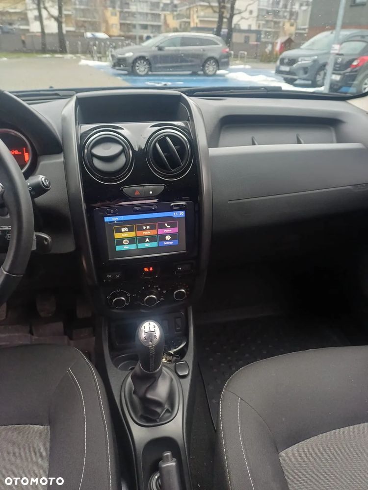 Dacia Duster 1.6 SCe Laureate S&S - 10