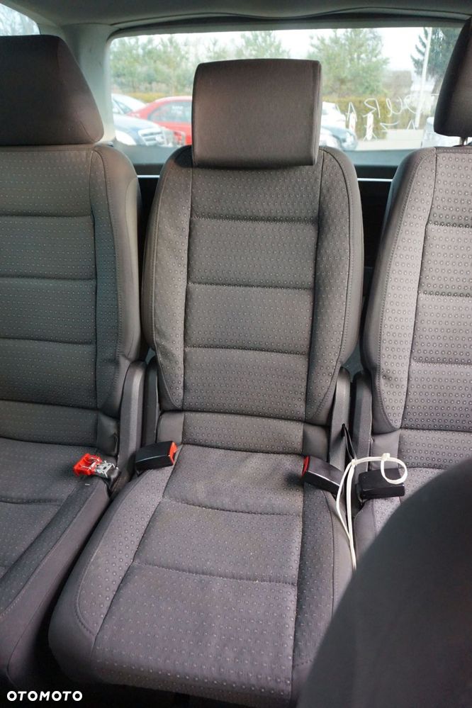 FOTEL II RZĄD TOURAN I 1T ŚRODKOWY VOLKSWAGEN 2003-2006 - 1
