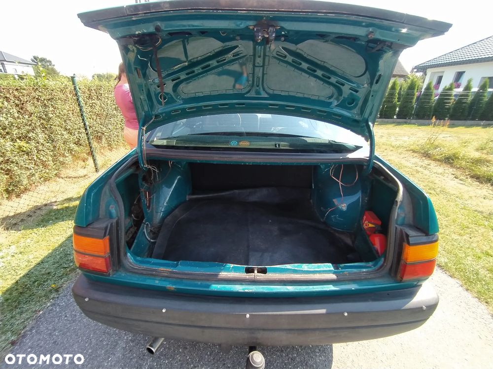 Volkswagen Passat Variant 1.6 CL - 10