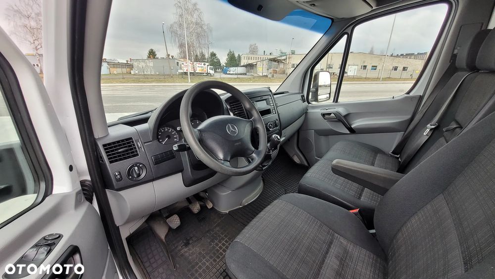 Mercedes-Benz Sprinter - 18