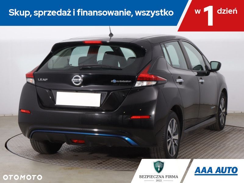 Nissan Leaf - 7