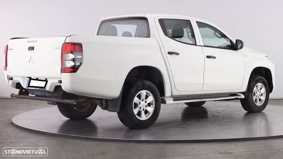 Mitsubishi L200 2.3 DI-D Strakar Space Cab Intense 4WD - 7