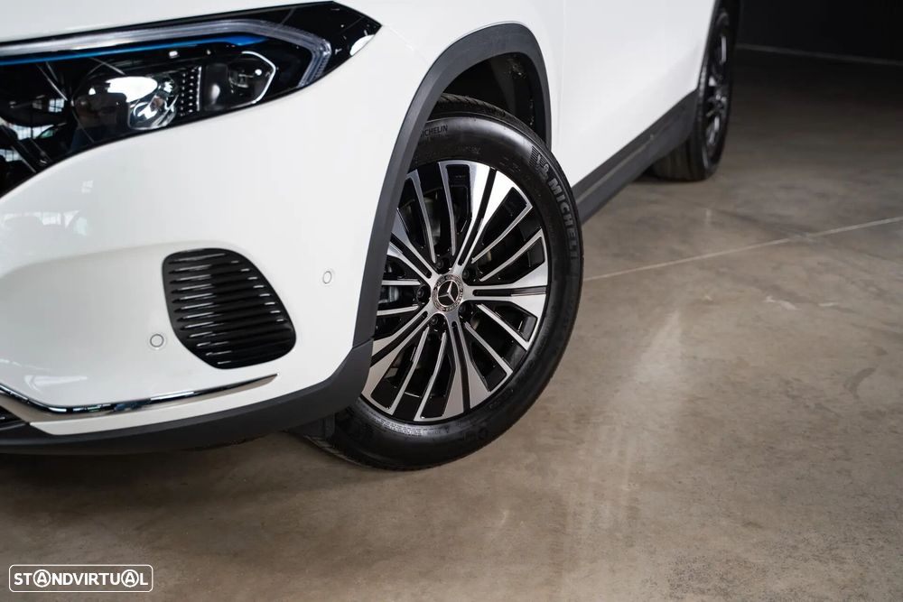 Mercedes-Benz EQA - 8