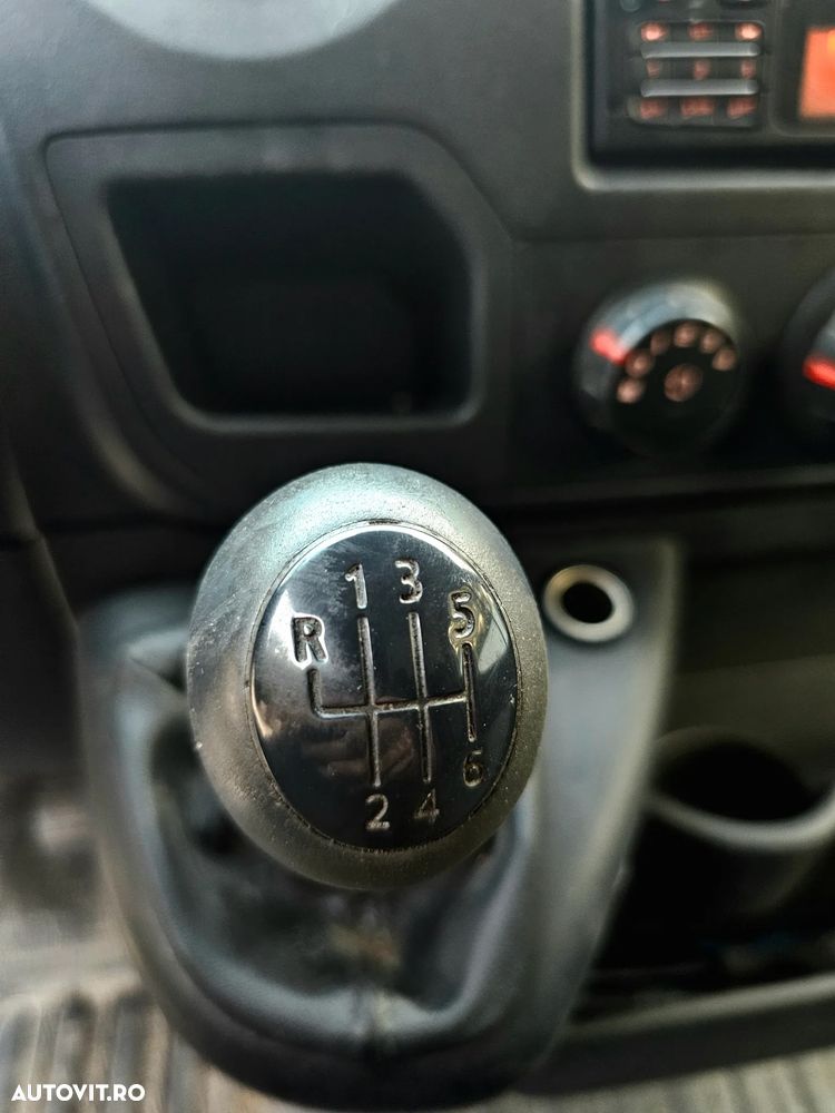 Renault Master - 25