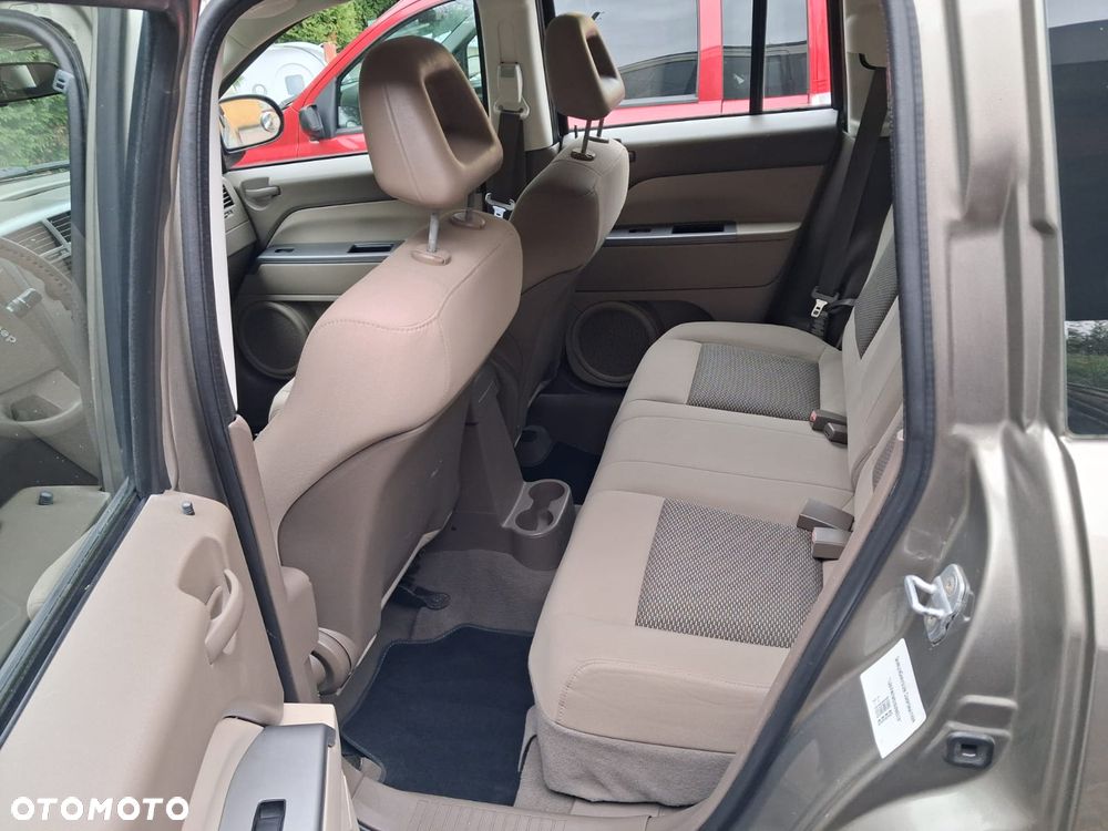 Jeep Compass 2.4I 4x4 Sport - 16