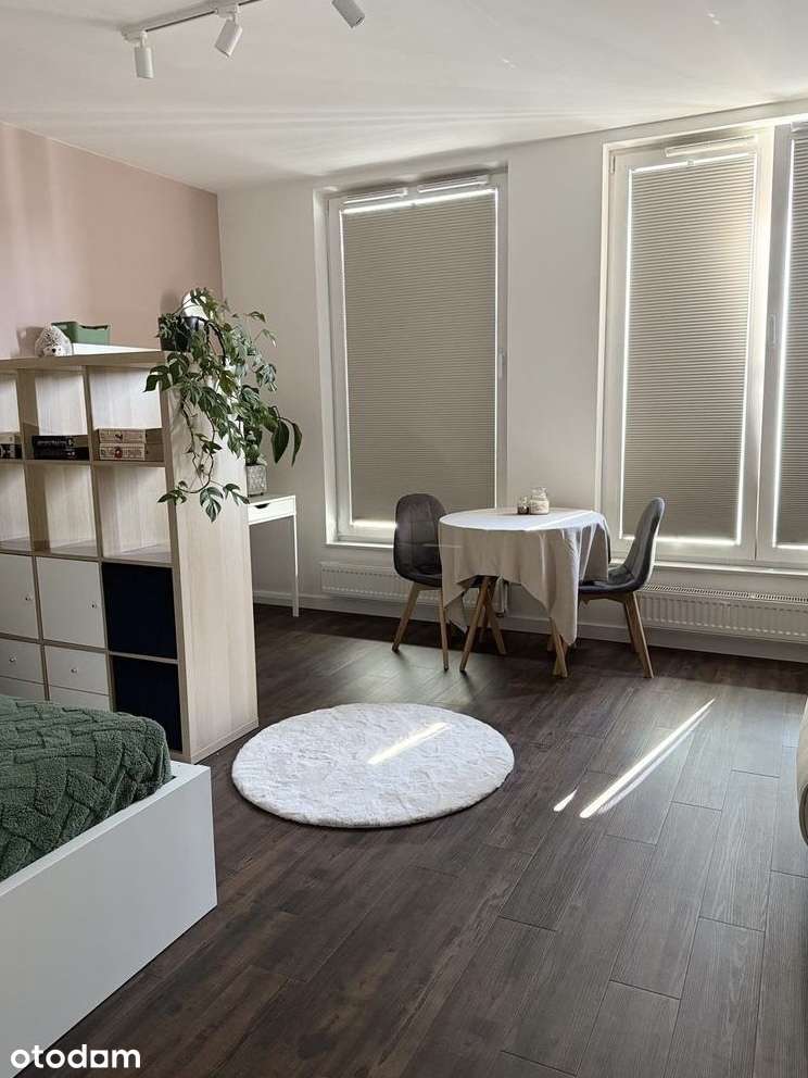 KAWALERKA W APARTAMENTOWCU | KROWODRZA