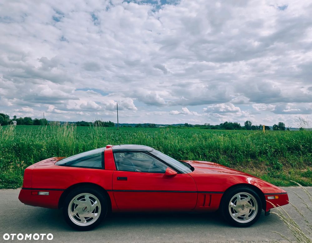 Chevrolet Corvette - 12