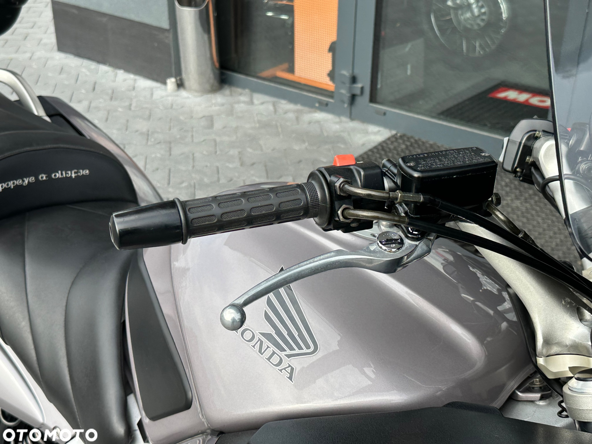 Honda ST - 16