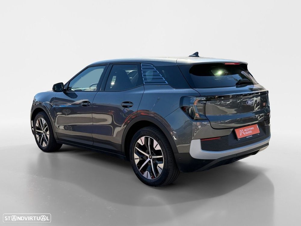 Ford Explorer 2024 photo 3