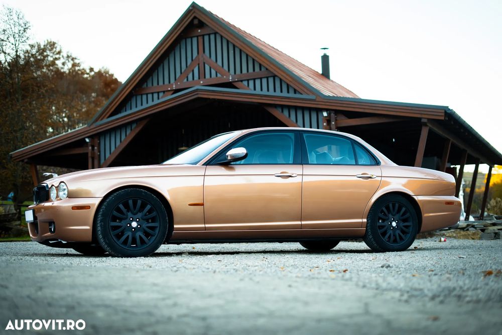 Jaguar XJ XJ8 4.2 V8 Executive Aut - 3
