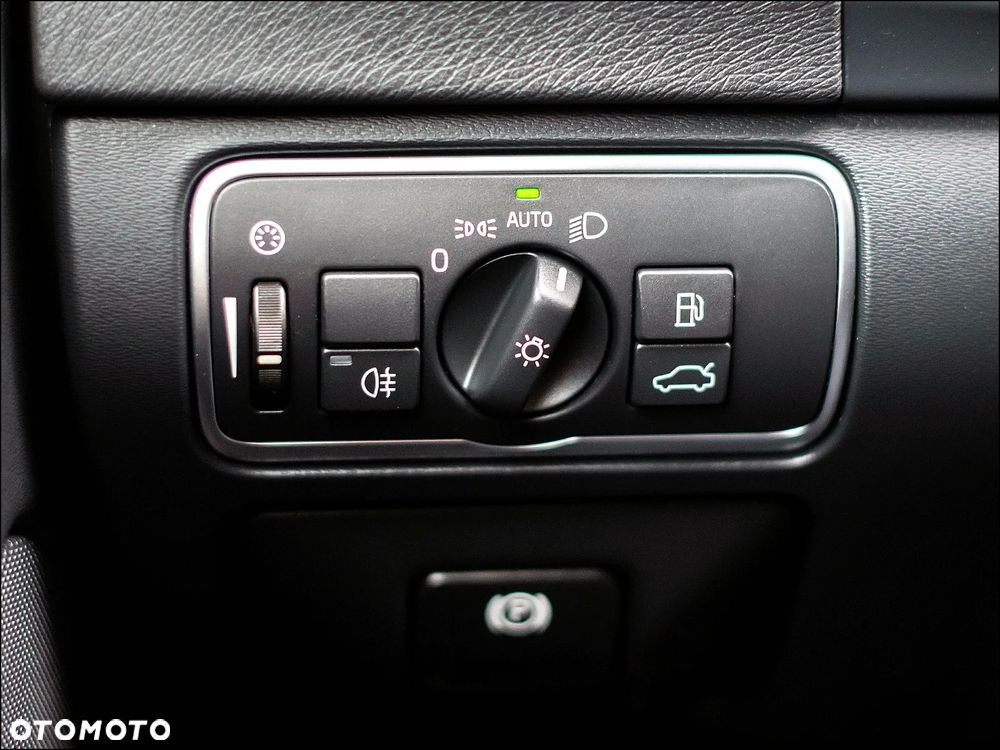 Volvo V60 Cross Country - 30