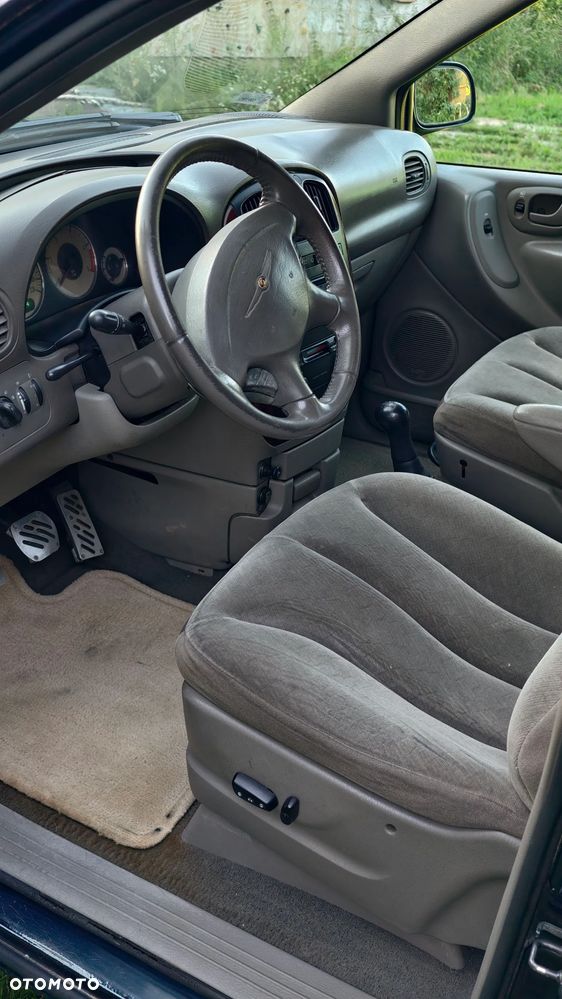 Chrysler Voyager - 20