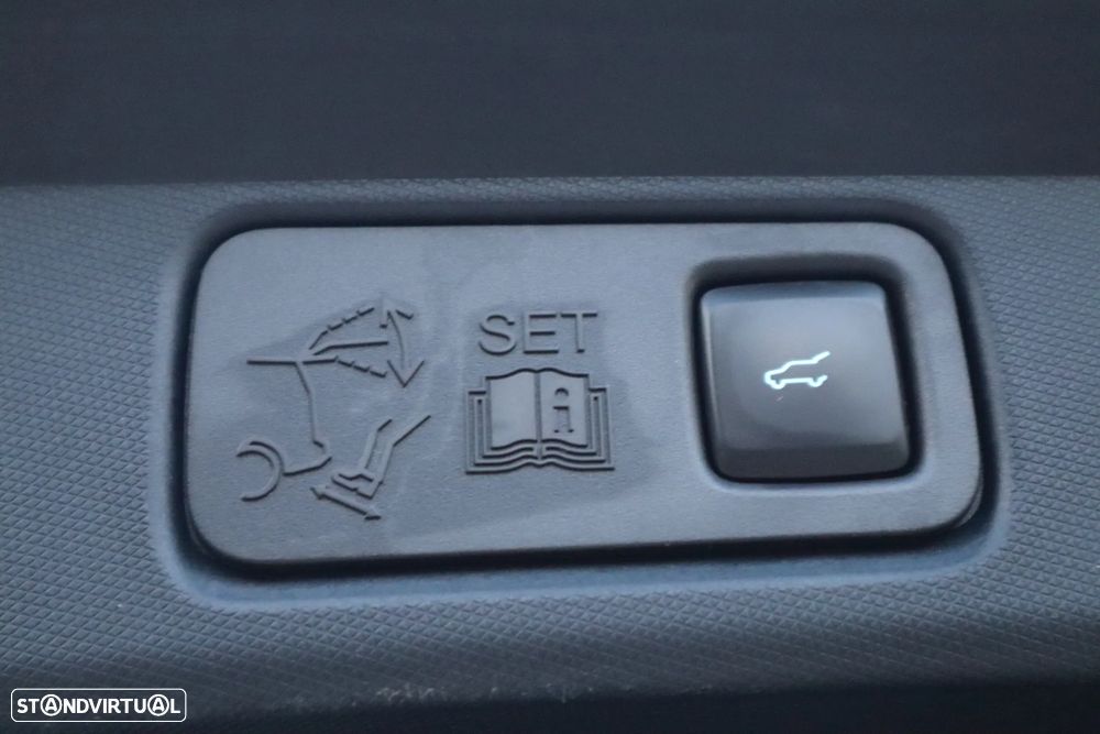 Ford Mustang Mach-E Standard - 13