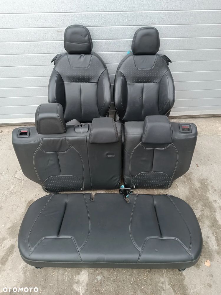 FOTELE PRZÓD TYŁ KANAPA  WNĘTRZE SKÓRY CITROEN DS3 - 1