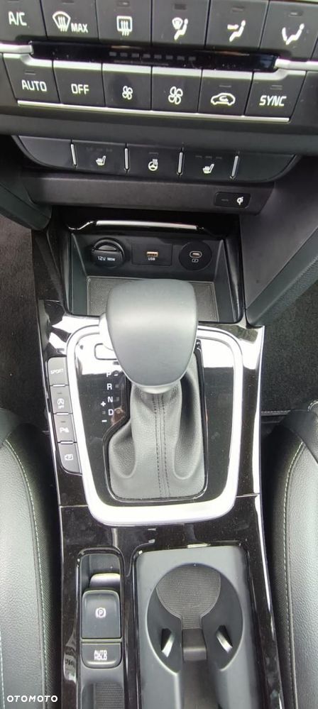 Kia Ceed - 13