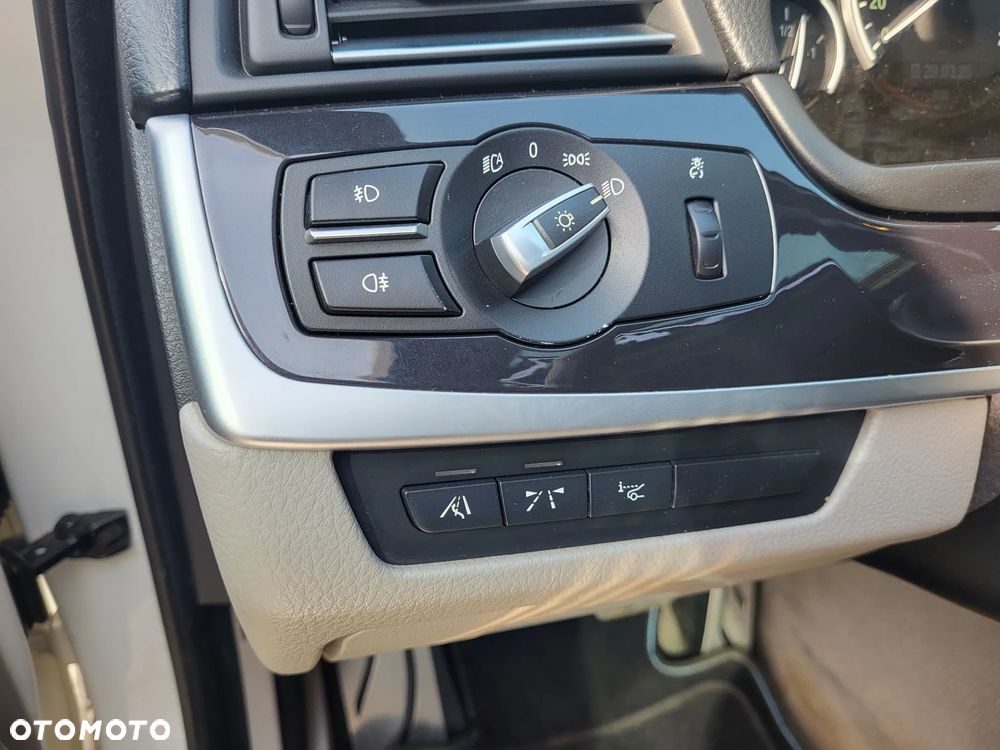 BMW Seria 5 530i - 14