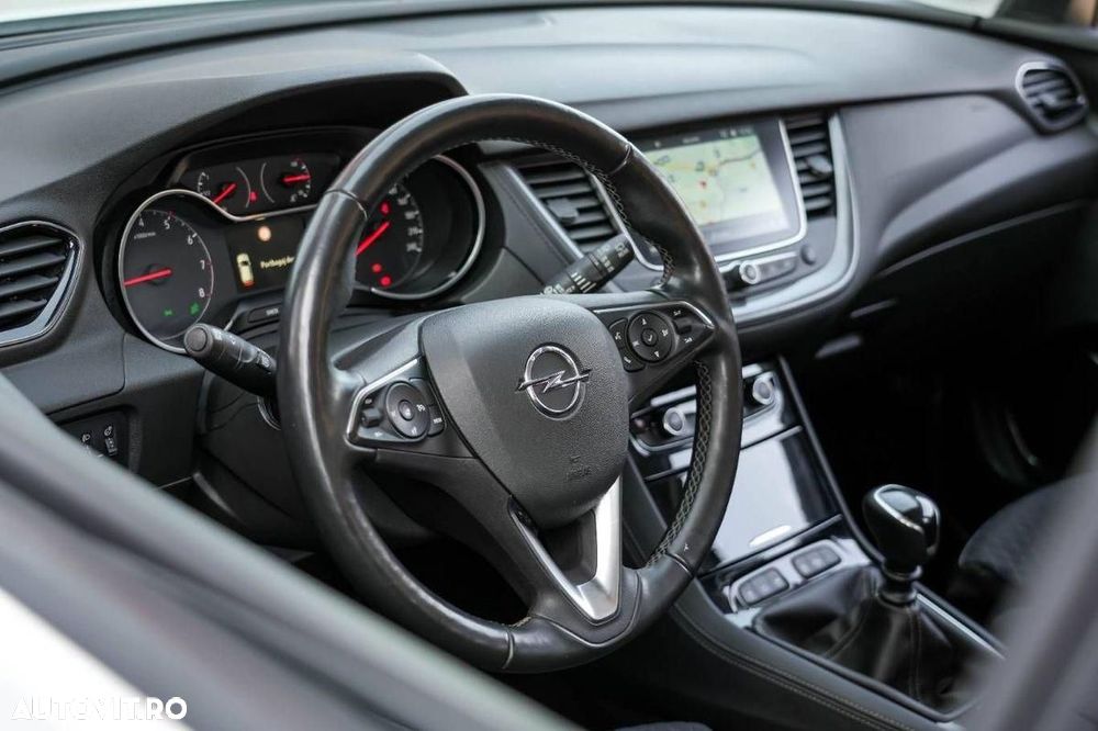 Opel Grandland X - 17