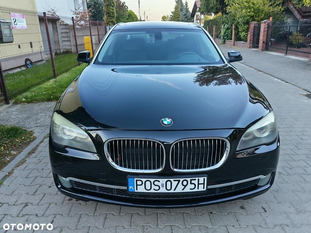 BMW Seria 7 740i L - 2